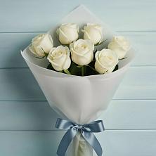 Букет 7 Белых роз Эдлесс Лав в Новоорске