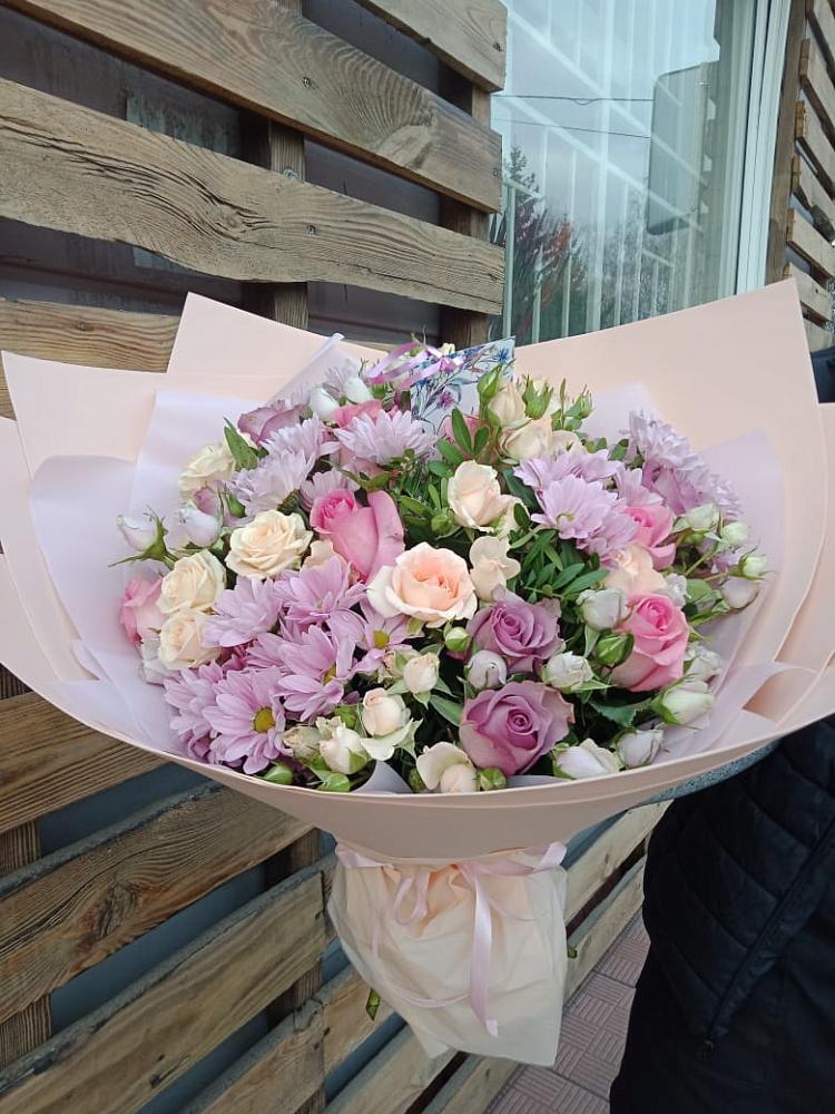 Букет цветов из: Розы и Хризантемы в Новоорске