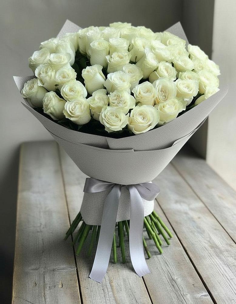 Букет 35 Белых роз в Новоорске