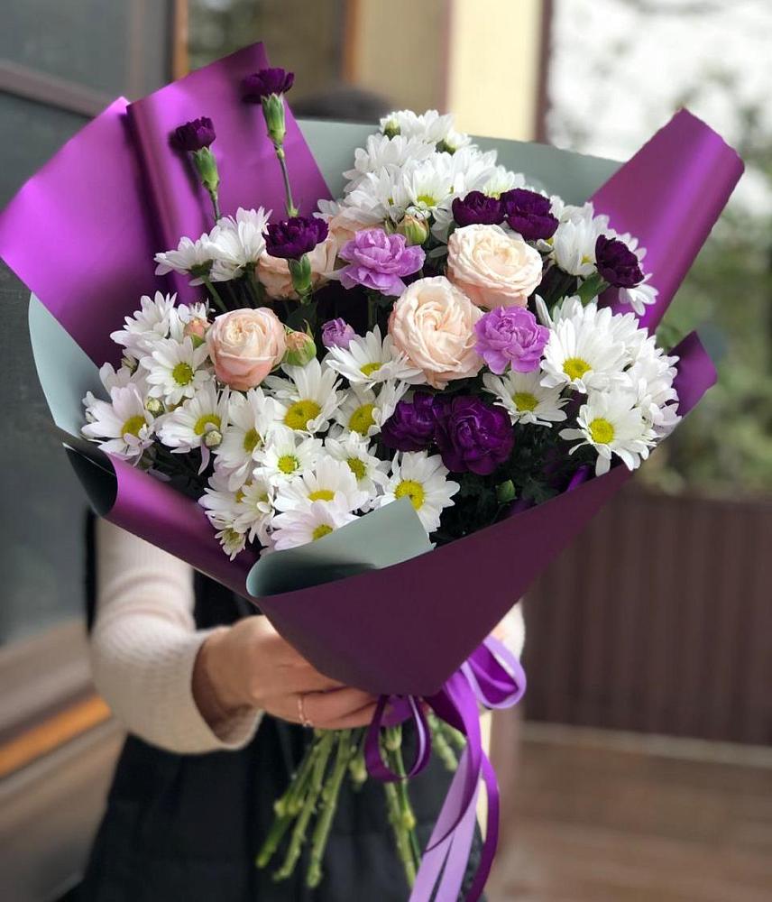 Букет цветов из: Хризантемы, Гвоздики и Розы в Новоорске