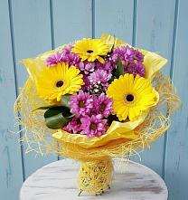 Букет цветов из:  Хризантемы и Герберы в Новоорске