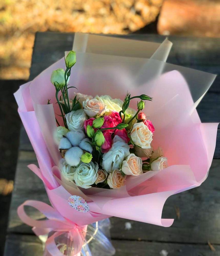 Букет цветов из: Розы и Лизиантусы в Новоорске