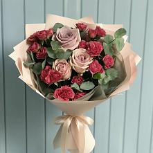 Букет цветов из:  Гвоздики и Розы в Новоорске