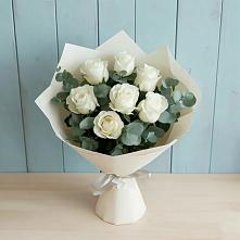 Букет Белые розы в Эвкалипте в Новоорске