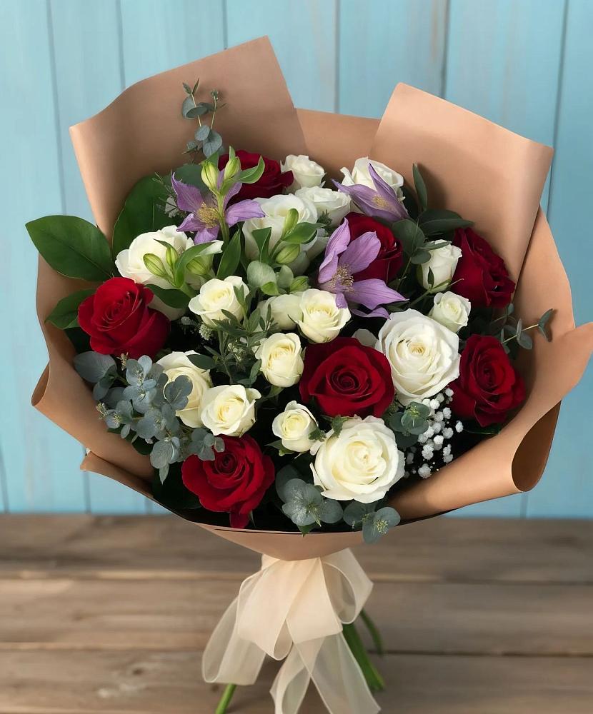 Букет цветов из: Розы и Альстромерии в Новоорске
