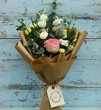 Букет цветов из:  Розы и Лизиантусы в Новоорске